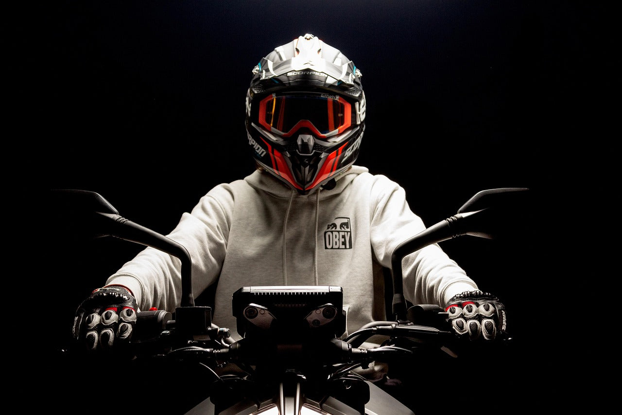 files/motorcycle-6288958_1280.jpg